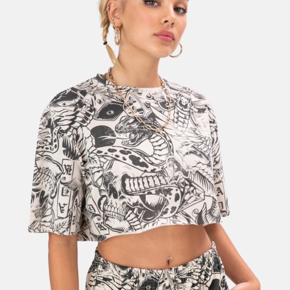Adika Tattoo Cropped Tee Shirt XL